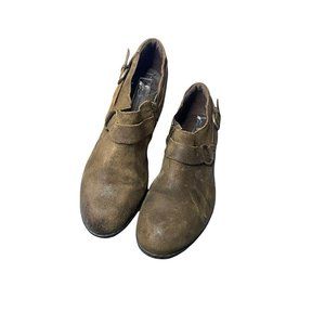 Born suede shoe boots with one inch heel.  Size 11  #0131